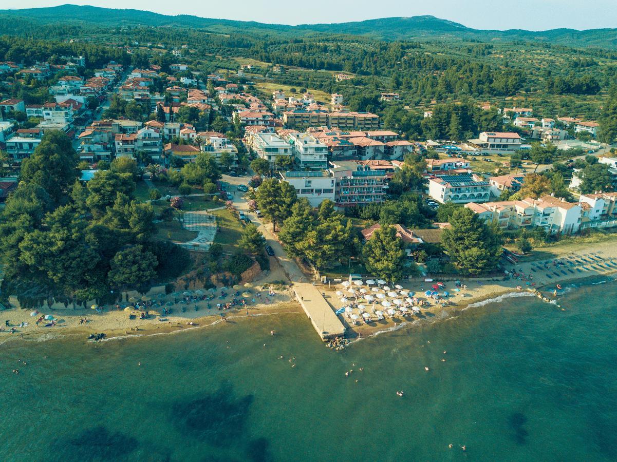 Hotel Vozina Metamorfosi  Luaran gambar